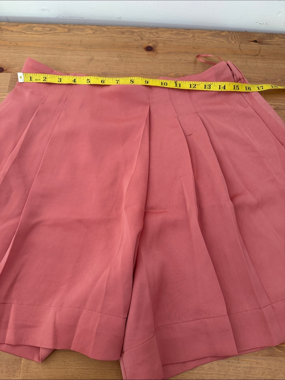 Banana Republic 2-Piece Coral Vest & Pleated Shorts Set Size 4 Top M Bottom - Picture 16 of 16